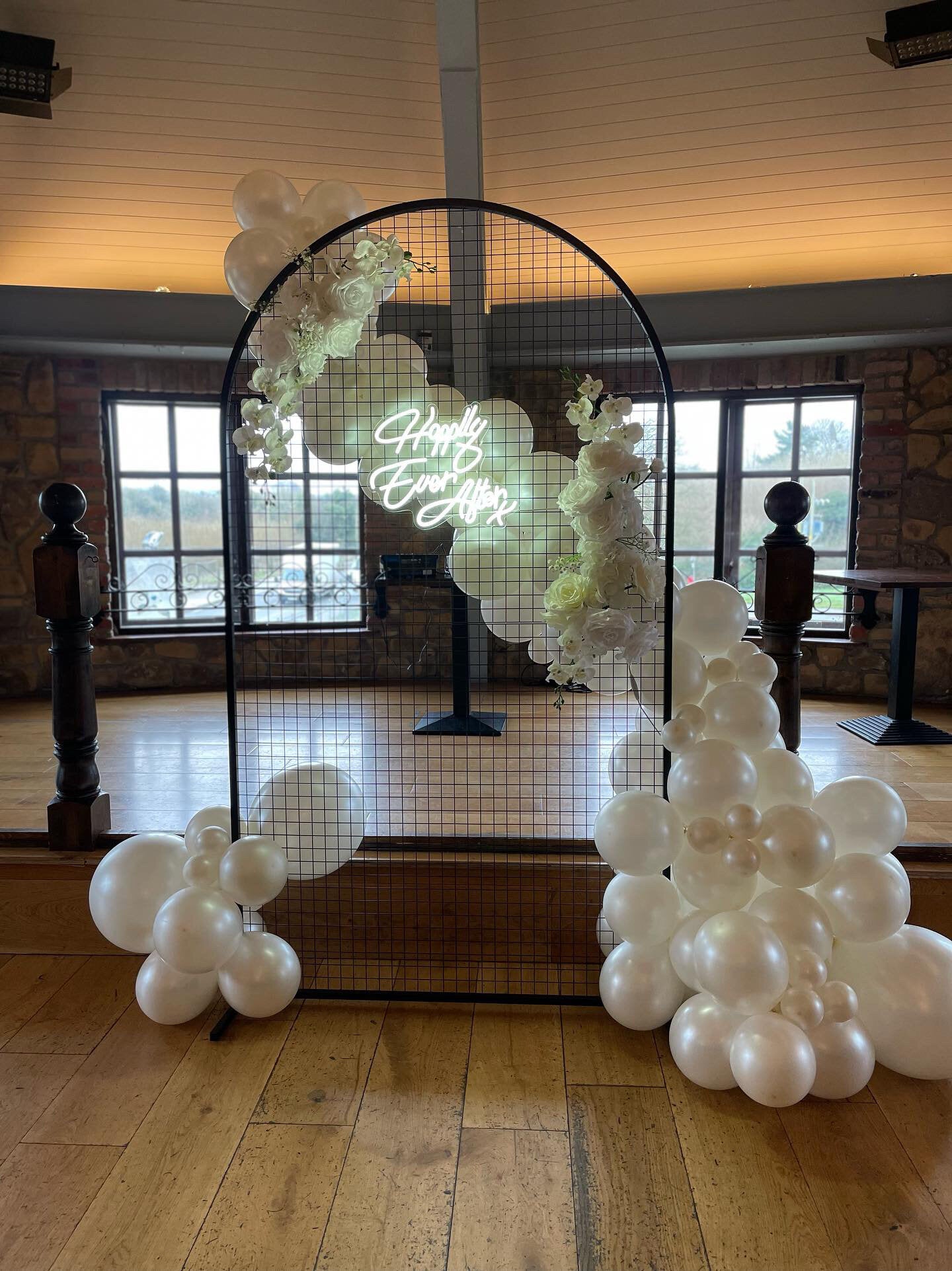 2.1m Metal Grid Arch